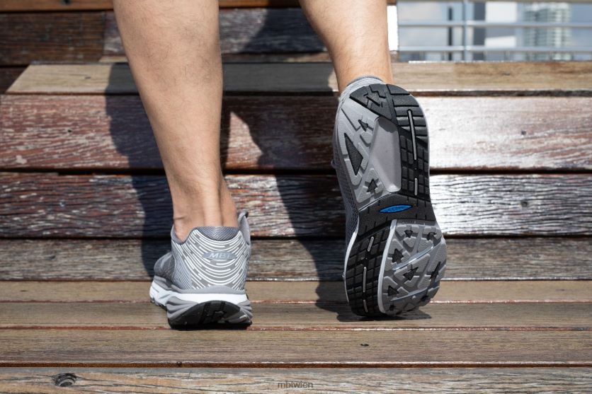 bei MBT Männer Colorado x Laufschuhe grau X6422079